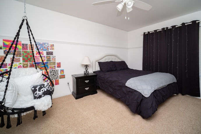 702 Hampton, LOVES PARK, Illinois 61111, 5 Bedrooms Bedrooms, ,3 BathroomsBathrooms,House,For Sale,Hampton,202603291