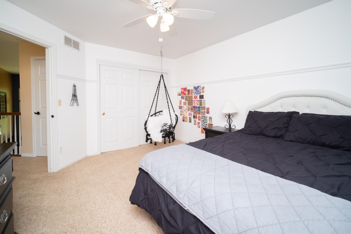 702 Hampton, LOVES PARK, Illinois 61111, 5 Bedrooms Bedrooms, ,3 BathroomsBathrooms,House,For Sale,Hampton,202603291