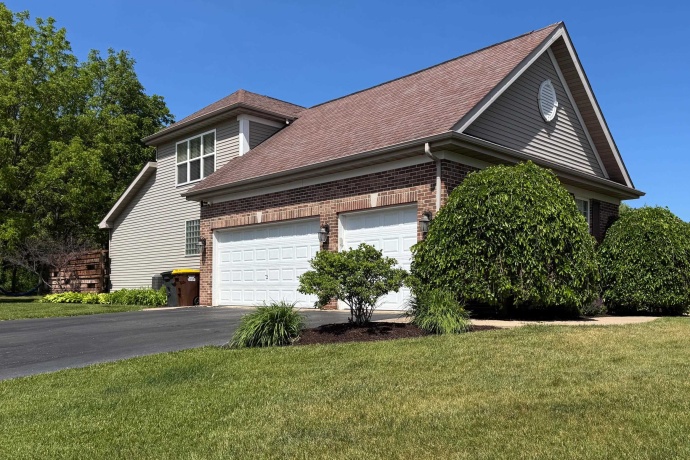 702 Hampton, LOVES PARK, Illinois 61111, 5 Bedrooms Bedrooms, ,3 BathroomsBathrooms,House,For Sale,Hampton,202603291