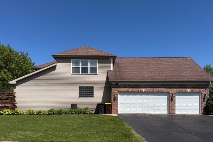 702 Hampton, LOVES PARK, Illinois 61111, 5 Bedrooms Bedrooms, ,3 BathroomsBathrooms,House,For Sale,Hampton,202603291