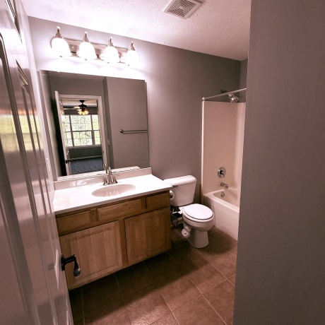2433 RIVER OAKS #4, ROCKFORD, Illinois 61102, 3 Bedrooms Bedrooms, ,2 BathroomsBathrooms,Condominium,For Sale,RIVER OAKS #4,202603300
