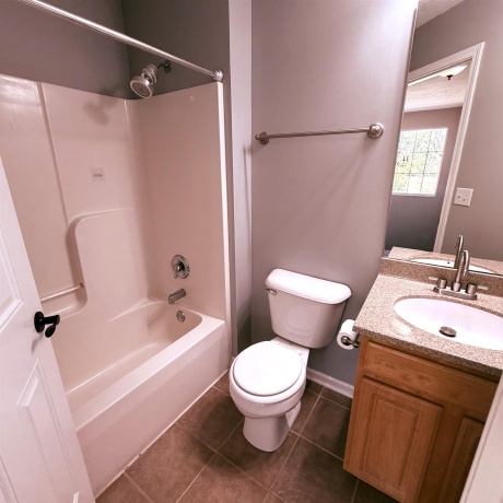 2433 RIVER OAKS #4, ROCKFORD, Illinois 61102, 3 Bedrooms Bedrooms, ,2 BathroomsBathrooms,Condominium,For Sale,RIVER OAKS #4,202603300