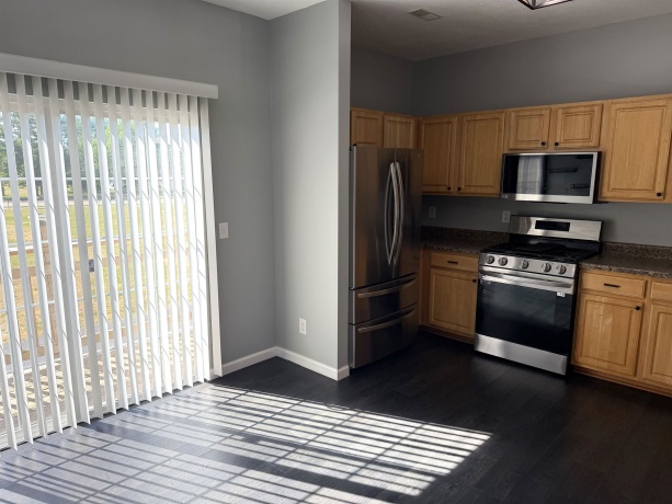 2433 RIVER OAKS #4, ROCKFORD, Illinois 61102, 3 Bedrooms Bedrooms, ,2 BathroomsBathrooms,Condominium,For Sale,RIVER OAKS #4,202603300