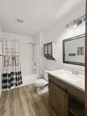 750 Brookview, BYRON, Illinois 61010, 3 Bedrooms Bedrooms, ,2 BathroomsBathrooms,House,For Sale,Brookview,202603304