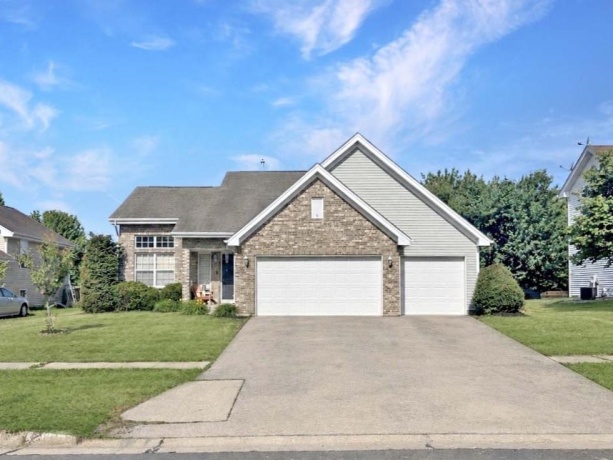 750 Brookview, BYRON, Illinois 61010, 3 Bedrooms Bedrooms, ,2 BathroomsBathrooms,House,For Sale,Brookview,202603304