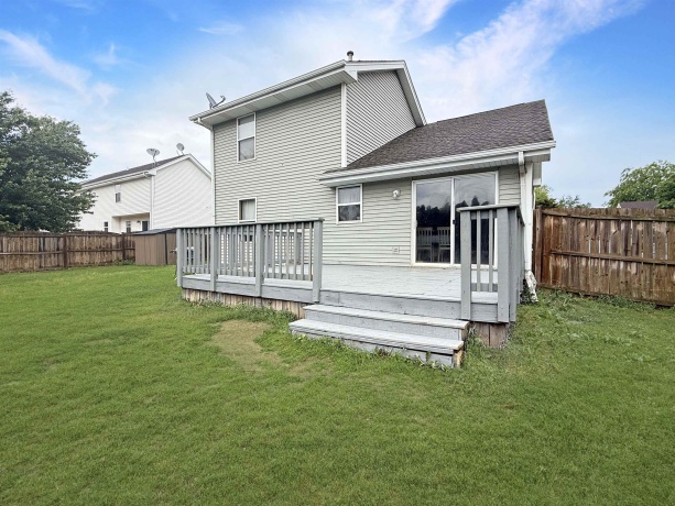 750 Brookview, BYRON, Illinois 61010, 3 Bedrooms Bedrooms, ,2 BathroomsBathrooms,House,For Sale,Brookview,202603304