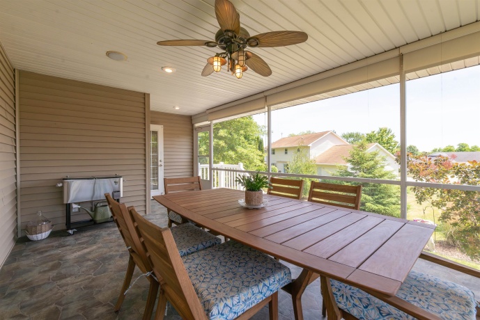 1021 Bertram, FREEPORT, Illinois 61032, 3 Bedrooms Bedrooms, ,3 BathroomsBathrooms,Condominium,For Sale,Bertram,202603307