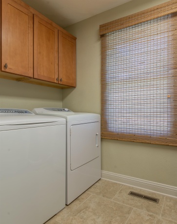 1021 Bertram, FREEPORT, Illinois 61032, 3 Bedrooms Bedrooms, ,3 BathroomsBathrooms,Condominium,For Sale,Bertram,202603307
