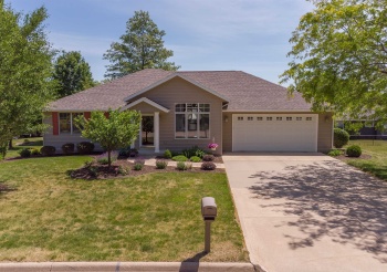 1021 Bertram, FREEPORT, Illinois 61032, 3 Bedrooms Bedrooms, ,3 BathroomsBathrooms,Condominium,For Sale,Bertram,202603307