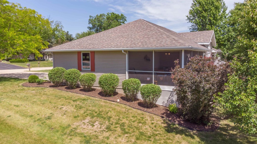 1021 Bertram, FREEPORT, Illinois 61032, 3 Bedrooms Bedrooms, ,3 BathroomsBathrooms,Condominium,For Sale,Bertram,202603307