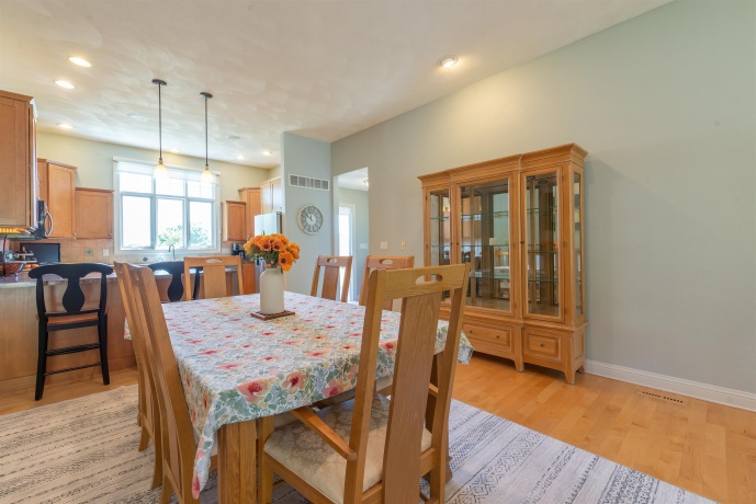 1021 Bertram, FREEPORT, Illinois 61032, 3 Bedrooms Bedrooms, ,3 BathroomsBathrooms,Condominium,For Sale,Bertram,202603307