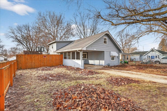 2929 Sewell, ROCKFORD, Illinois 61109, 2 Bedrooms Bedrooms, ,1 BathroomBathrooms,House,For Sale,Sewell,202603308