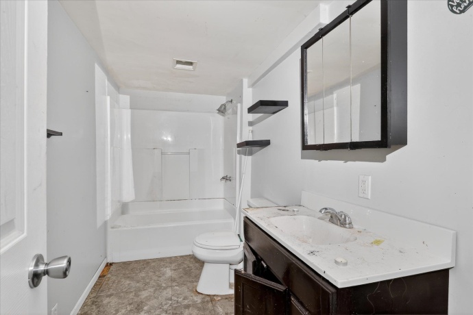 2929 Sewell, ROCKFORD, Illinois 61109, 2 Bedrooms Bedrooms, ,1 BathroomBathrooms,House,For Sale,Sewell,202603308