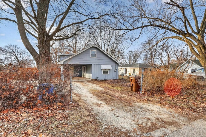 2929 Sewell, ROCKFORD, Illinois 61109, 2 Bedrooms Bedrooms, ,1 BathroomBathrooms,House,For Sale,Sewell,202603308