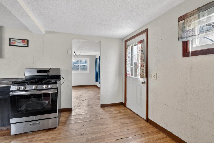2929 Sewell, ROCKFORD, Illinois 61109, 2 Bedrooms Bedrooms, ,1 BathroomBathrooms,House,For Sale,Sewell,202603308
