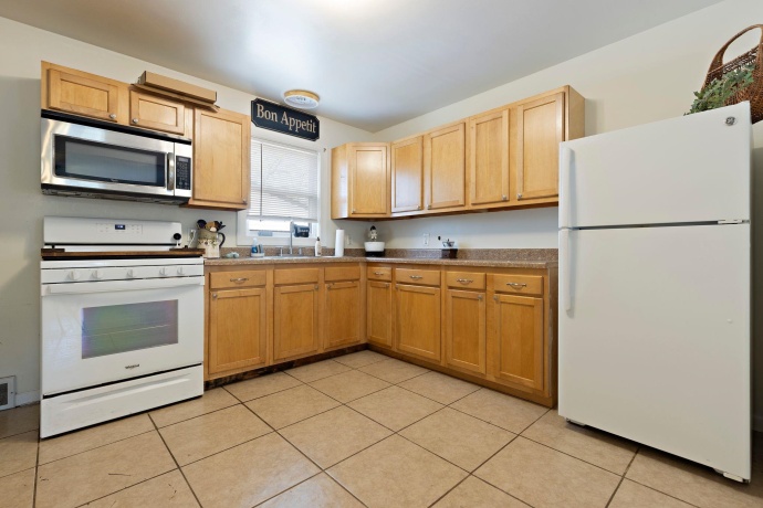 404 8th, OREGON, Illinois 61061, 2 Bedrooms Bedrooms, ,1 BathroomBathrooms,House,For Sale,8th,202603310