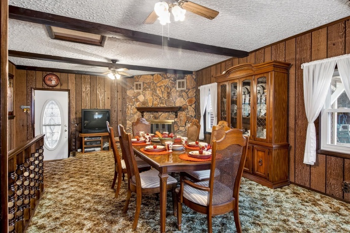 106 Superior, MACHESNEY PARK, Illinois 61115, 3 Bedrooms Bedrooms, ,2 BathroomsBathrooms,House,For Sale,Superior,202603312