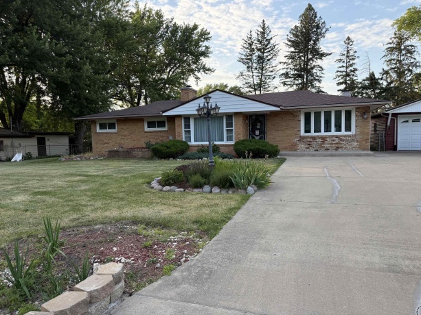 106 Superior, MACHESNEY PARK, Illinois 61115, 3 Bedrooms Bedrooms, ,2 BathroomsBathrooms,House,For Sale,Superior,202603312