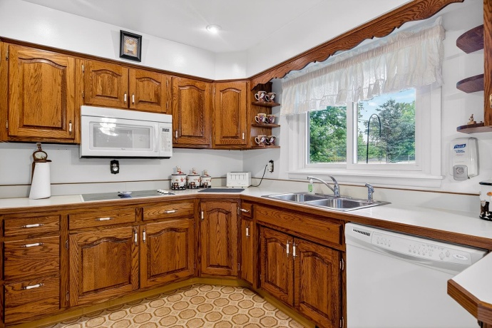 106 Superior, MACHESNEY PARK, Illinois 61115, 3 Bedrooms Bedrooms, ,2 BathroomsBathrooms,House,For Sale,Superior,202603312