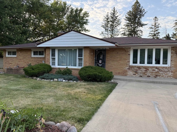 106 Superior, MACHESNEY PARK, Illinois 61115, 3 Bedrooms Bedrooms, ,2 BathroomsBathrooms,House,For Sale,Superior,202603312