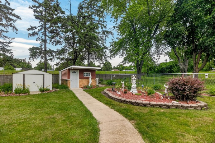 106 Superior, MACHESNEY PARK, Illinois 61115, 3 Bedrooms Bedrooms, ,2 BathroomsBathrooms,House,For Sale,Superior,202603312