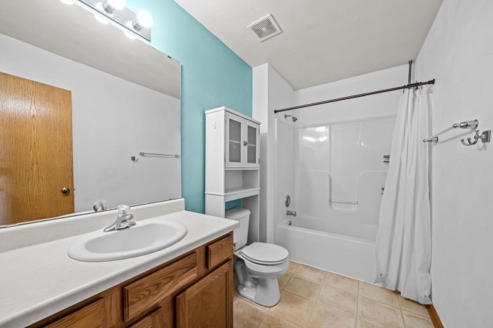 12372 Barberry, WINNEBAGO, Illinois 61088, 4 Bedrooms Bedrooms, ,2 BathroomsBathrooms,House,For Sale,Barberry,202603216
