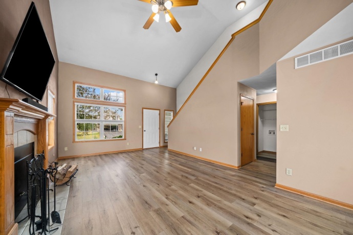 12372 Barberry, WINNEBAGO, Illinois 61088, 4 Bedrooms Bedrooms, ,2 BathroomsBathrooms,House,For Sale,Barberry,202603216