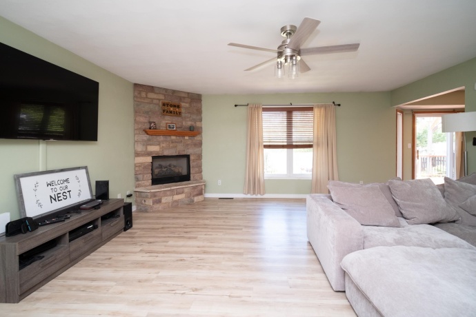 3040 Beutell, MACHESNEY PARK, Illinois 61115, 3 Bedrooms Bedrooms, ,2 BathroomsBathrooms,House,For Sale,Beutell,202603314