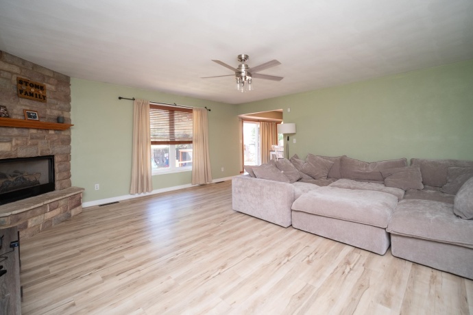 3040 Beutell, MACHESNEY PARK, Illinois 61115, 3 Bedrooms Bedrooms, ,2 BathroomsBathrooms,House,For Sale,Beutell,202603314