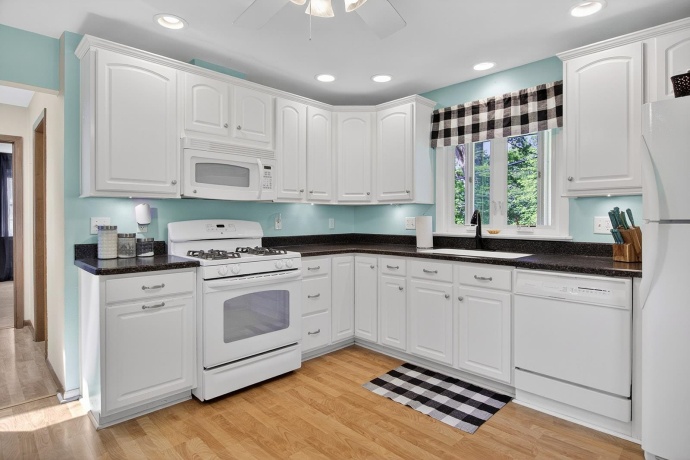 5010 Guilford, ROCKFORD, Illinois 61107, 4 Bedrooms Bedrooms, ,2 BathroomsBathrooms,House,For Sale,Guilford,202603318