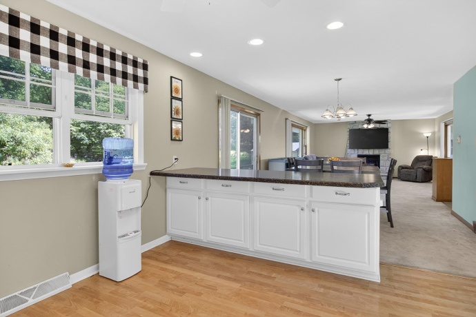 5010 Guilford, ROCKFORD, Illinois 61107, 4 Bedrooms Bedrooms, ,2 BathroomsBathrooms,House,For Sale,Guilford,202603318