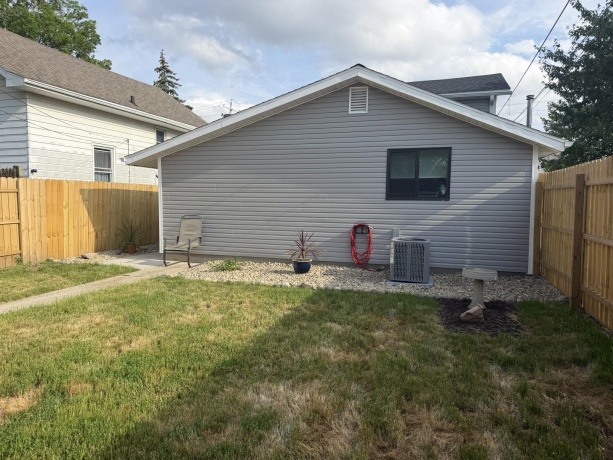 412 Lafayette St, OTTAWA, Illinois 61350, 2 Bedrooms Bedrooms, ,1 BathroomBathrooms,House,For Sale,Lafayette St,202603320