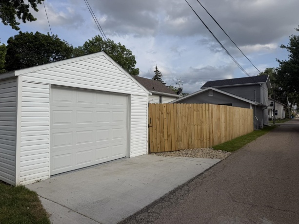 412 Lafayette St, OTTAWA, Illinois 61350, 2 Bedrooms Bedrooms, ,1 BathroomBathrooms,House,For Sale,Lafayette St,202603320