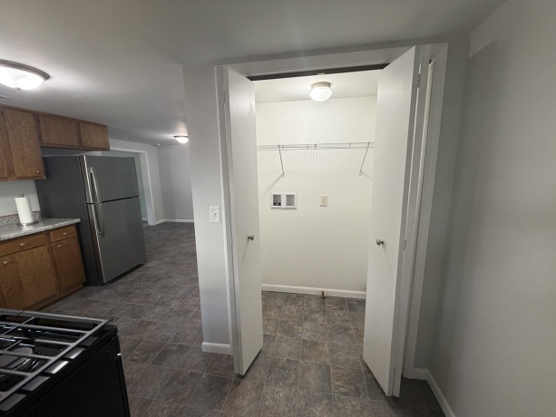 412 Lafayette St, OTTAWA, Illinois 61350, 2 Bedrooms Bedrooms, ,1 BathroomBathrooms,House,For Sale,Lafayette St,202603320