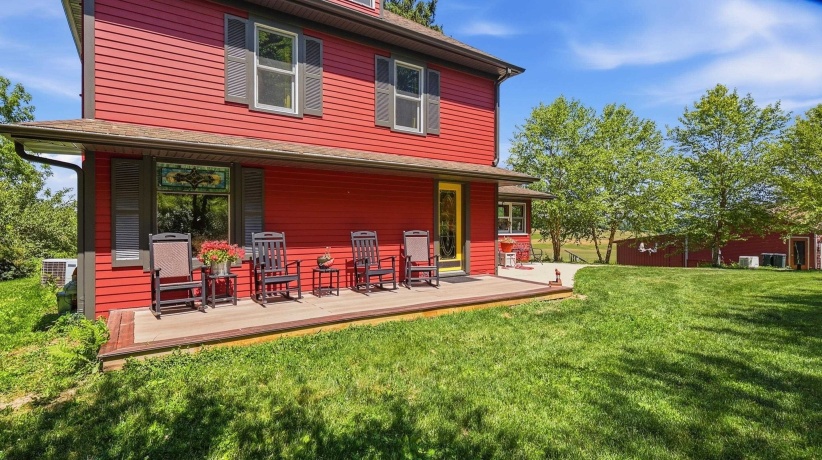 2181 Irish Hollow, GALENA, Illinois 61036, 3 Bedrooms Bedrooms, ,1 BathroomBathrooms,House,For Sale,Irish Hollow,202603323