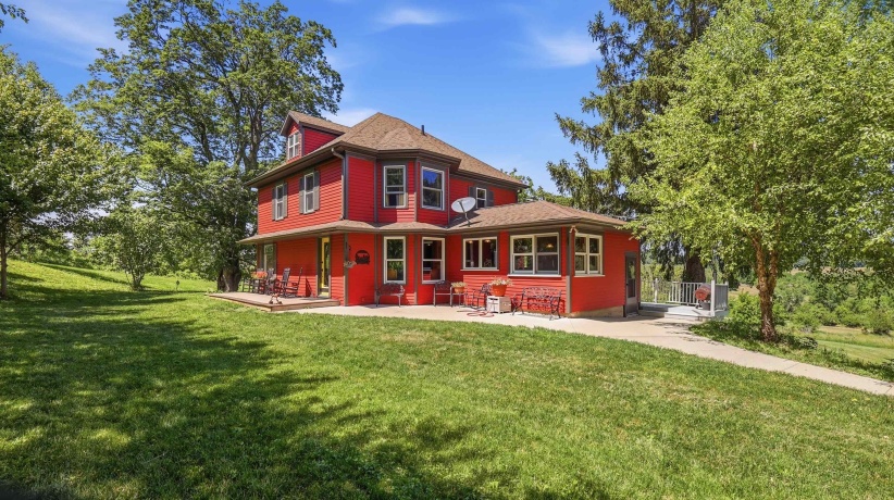 2181 Irish Hollow, GALENA, Illinois 61036, 3 Bedrooms Bedrooms, ,1 BathroomBathrooms,House,For Sale,Irish Hollow,202603323
