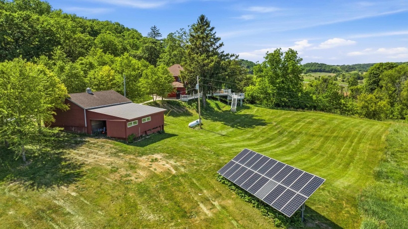 2181 Irish Hollow, GALENA, Illinois 61036, 3 Bedrooms Bedrooms, ,1 BathroomBathrooms,House,For Sale,Irish Hollow,202603323