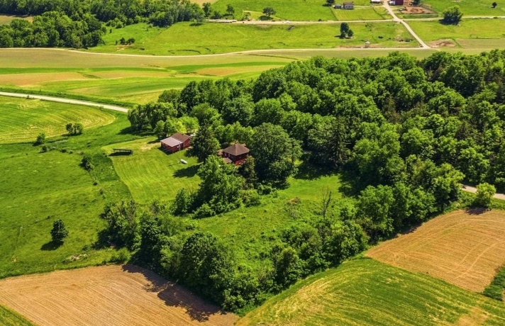 2181 Irish Hollow, GALENA, Illinois 61036, 3 Bedrooms Bedrooms, ,1 BathroomBathrooms,House,For Sale,Irish Hollow,202603323