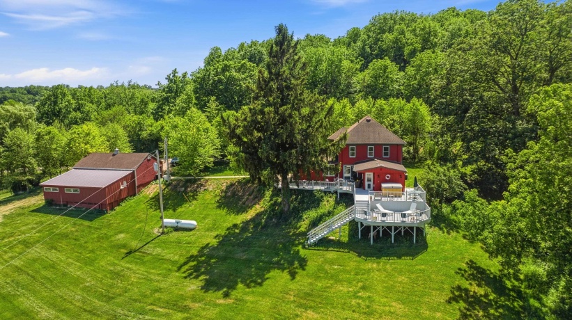 2181 Irish Hollow, GALENA, Illinois 61036, 3 Bedrooms Bedrooms, ,1 BathroomBathrooms,House,For Sale,Irish Hollow,202603323