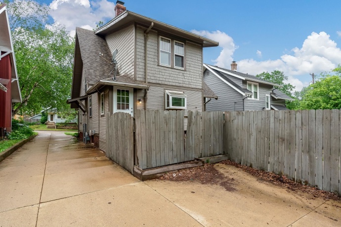 229 Gardiner, ROCKFORD, Illinois 61107, 3 Bedrooms Bedrooms, ,1 BathroomBathrooms,House,For Sale,Gardiner,202603324