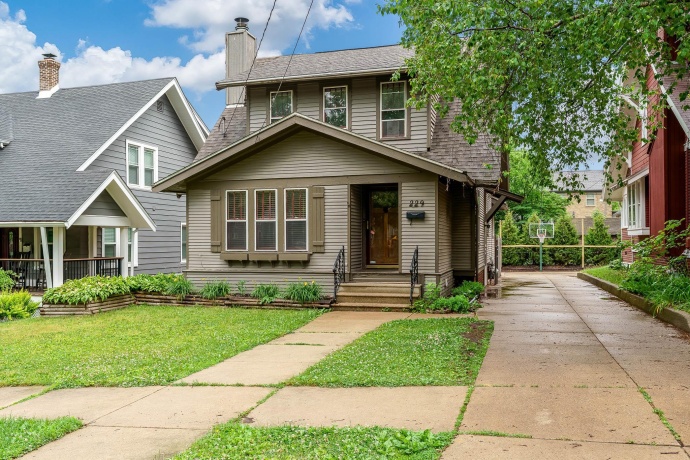 229 Gardiner, ROCKFORD, Illinois 61107, 3 Bedrooms Bedrooms, ,1 BathroomBathrooms,House,For Sale,Gardiner,202603324