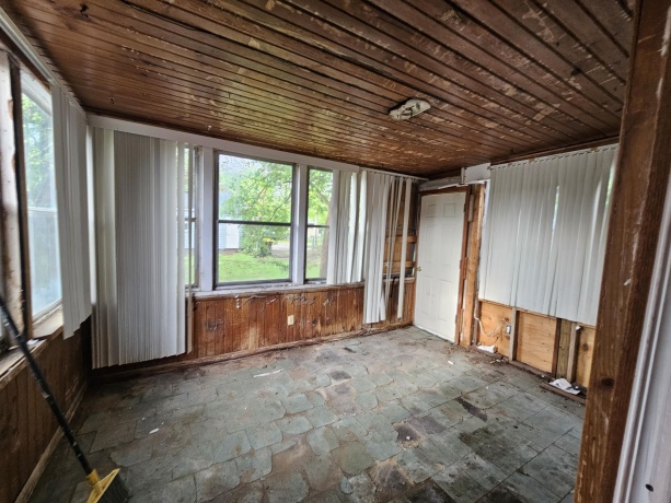 2924 Custer, ROCKFORD, Illinois 61101, 3 Bedrooms Bedrooms, ,1 BathroomBathrooms,House,For Sale,Custer,202603327