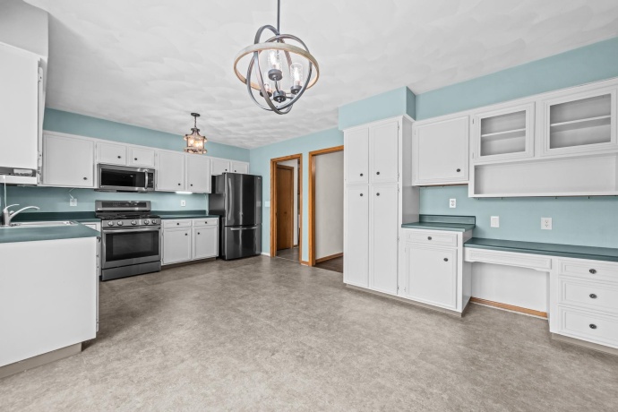 4276 Kensington, ROCKTON, Illinois 61072, 3 Bedrooms Bedrooms, ,2 BathroomsBathrooms,House,For Sale,Kensington,202603330