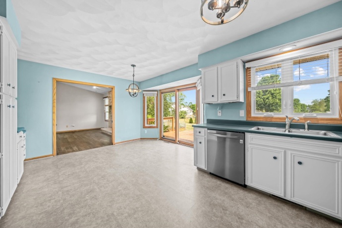 4276 Kensington, ROCKTON, Illinois 61072, 3 Bedrooms Bedrooms, ,2 BathroomsBathrooms,House,For Sale,Kensington,202603330