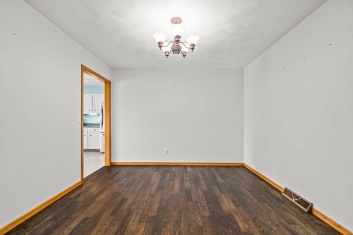 4276 Kensington, ROCKTON, Illinois 61072, 3 Bedrooms Bedrooms, ,2 BathroomsBathrooms,House,For Sale,Kensington,202603330