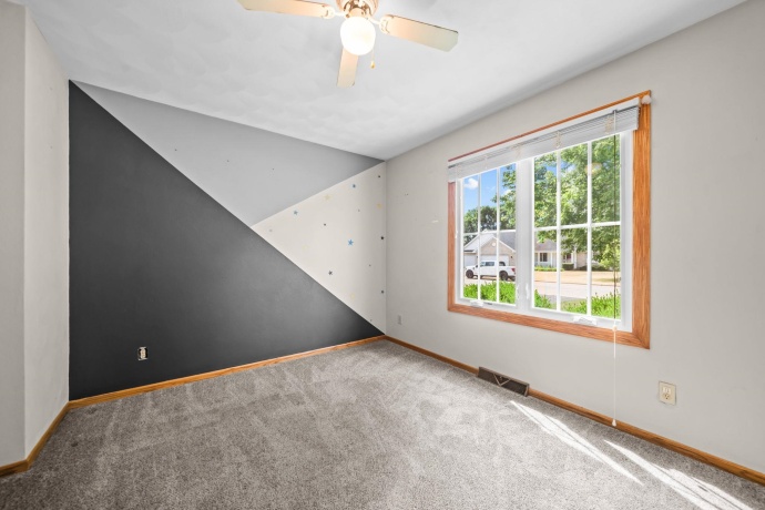4276 Kensington, ROCKTON, Illinois 61072, 3 Bedrooms Bedrooms, ,2 BathroomsBathrooms,House,For Sale,Kensington,202603330