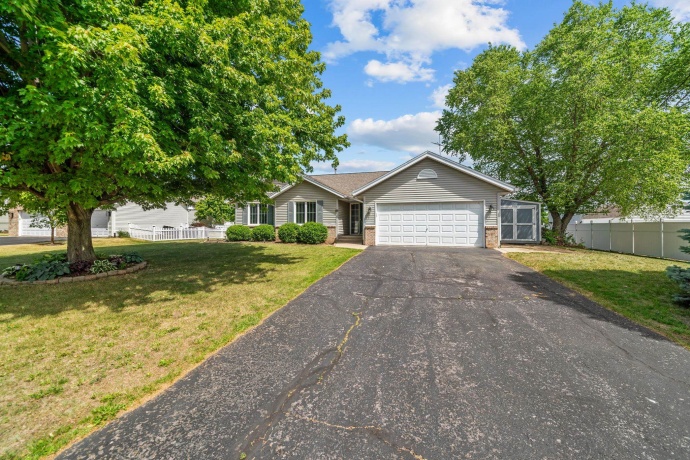 4276 Kensington, ROCKTON, Illinois 61072, 3 Bedrooms Bedrooms, ,2 BathroomsBathrooms,House,For Sale,Kensington,202603330