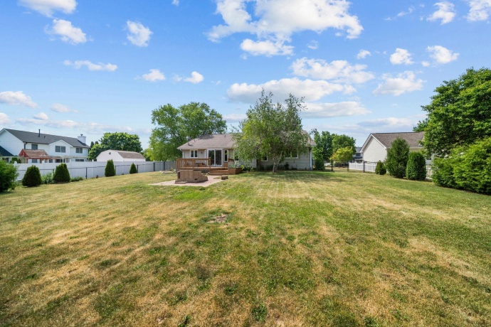 4276 Kensington, ROCKTON, Illinois 61072, 3 Bedrooms Bedrooms, ,2 BathroomsBathrooms,House,For Sale,Kensington,202603330
