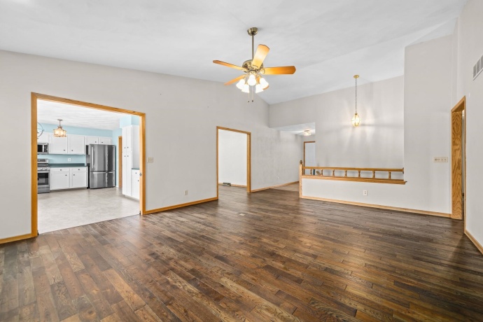 4276 Kensington, ROCKTON, Illinois 61072, 3 Bedrooms Bedrooms, ,2 BathroomsBathrooms,House,For Sale,Kensington,202603330