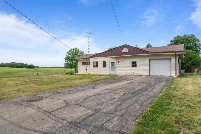 7125 Toms, ROCKFORD, Illinois 61101, 3 Bedrooms Bedrooms, ,2 BathroomsBathrooms,House,For Sale,Toms,202603331